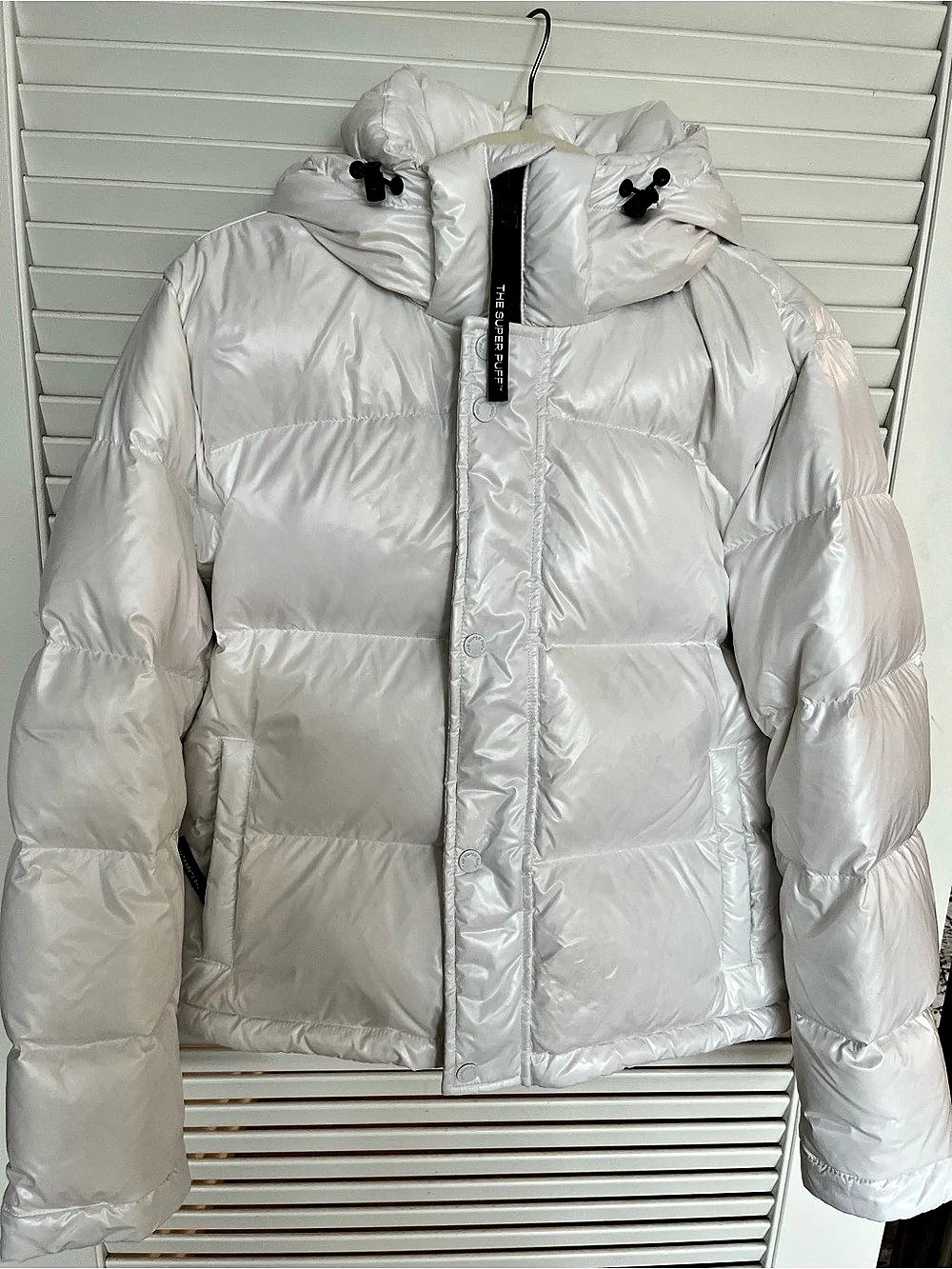 Aritzia The Super Puff Puffer Jacket in White Size Small Like New